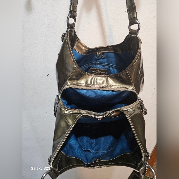 COACH MADISON SHOULDER PURSE GREAT CONDITION - Picture 3 of 10